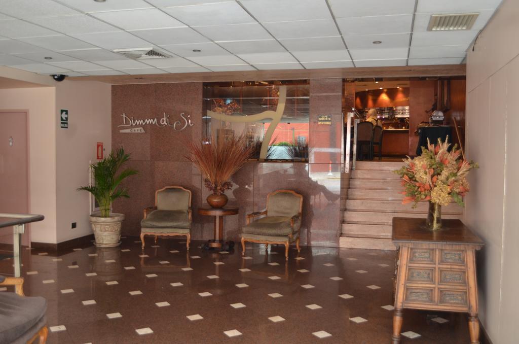 Hotel Maria Angola Lima Buitenkant foto