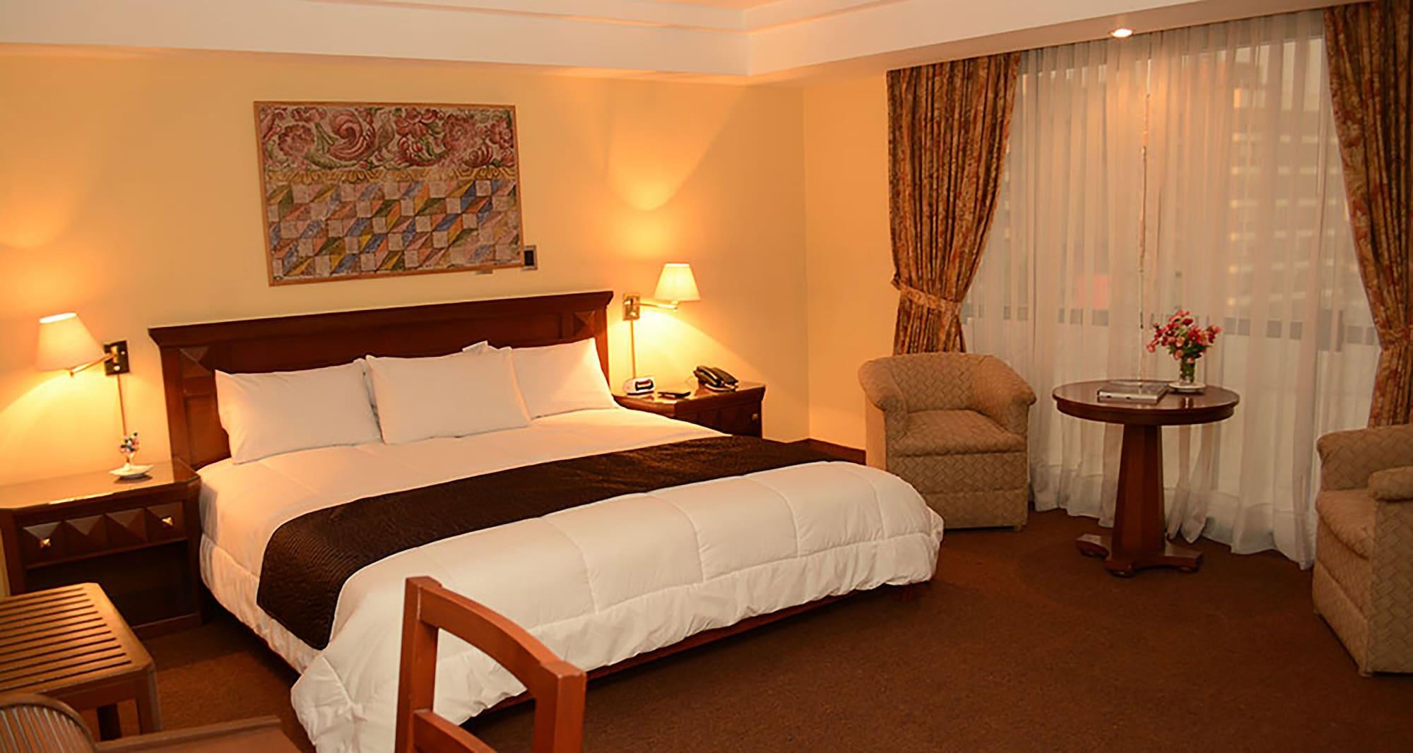 Hotel Maria Angola Lima Buitenkant foto
