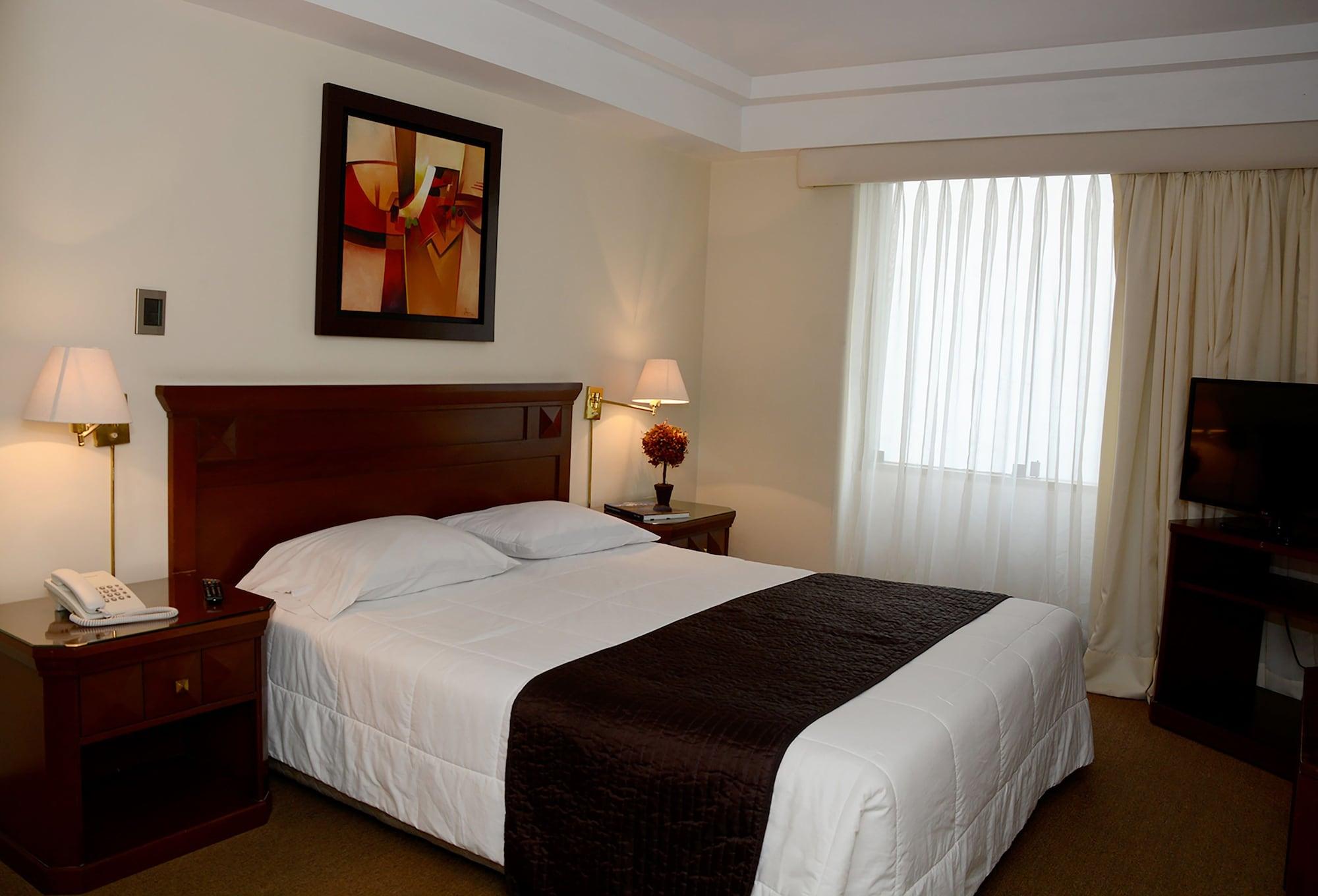 Hotel Maria Angola Lima Buitenkant foto