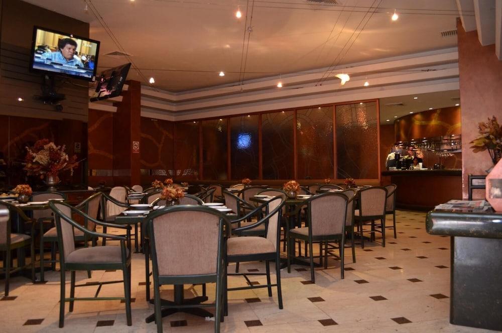 Hotel Maria Angola Lima Buitenkant foto