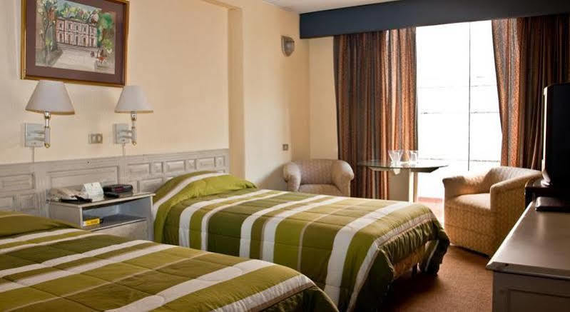 Hotel Maria Angola Lima Buitenkant foto